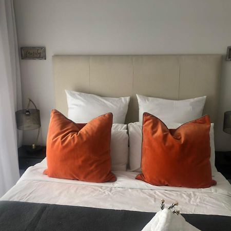 Luxurious Waterfall 1 Bedroom Condo With Free Uncapped Wifi Midrand Esterno foto