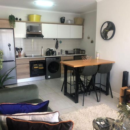 Luxurious Waterfall 1 Bedroom Condo With Free Uncapped Wifi Midrand Esterno foto
