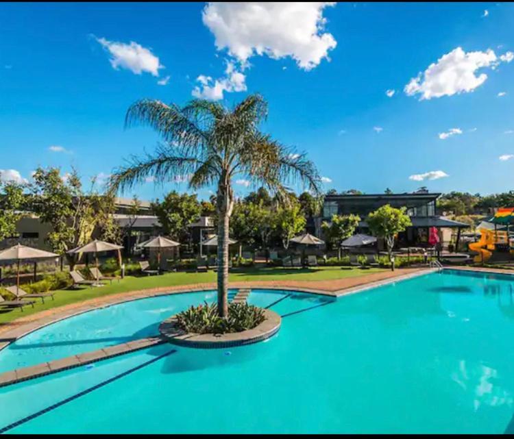 Luxurious Waterfall 1 Bedroom Condo With Free Uncapped Wifi Midrand Esterno foto