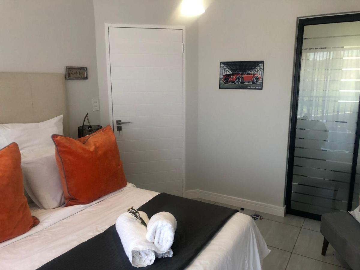 Luxurious Waterfall 1 Bedroom Condo With Free Uncapped Wifi Midrand Esterno foto