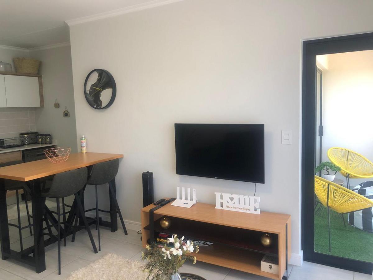 Luxurious Waterfall 1 Bedroom Condo With Free Uncapped Wifi Midrand Esterno foto